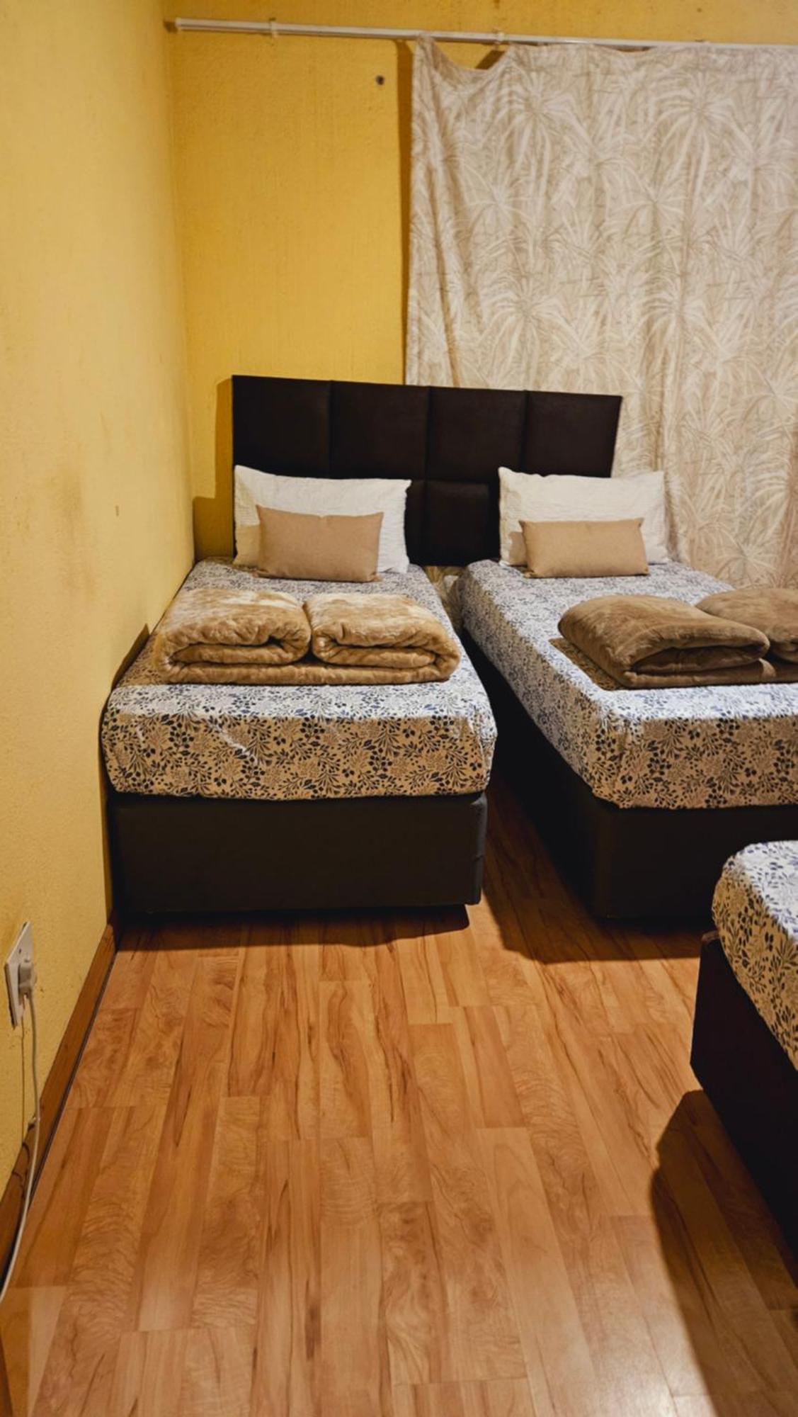 Goodlife Guest House In Mafikeng Extérieur photo