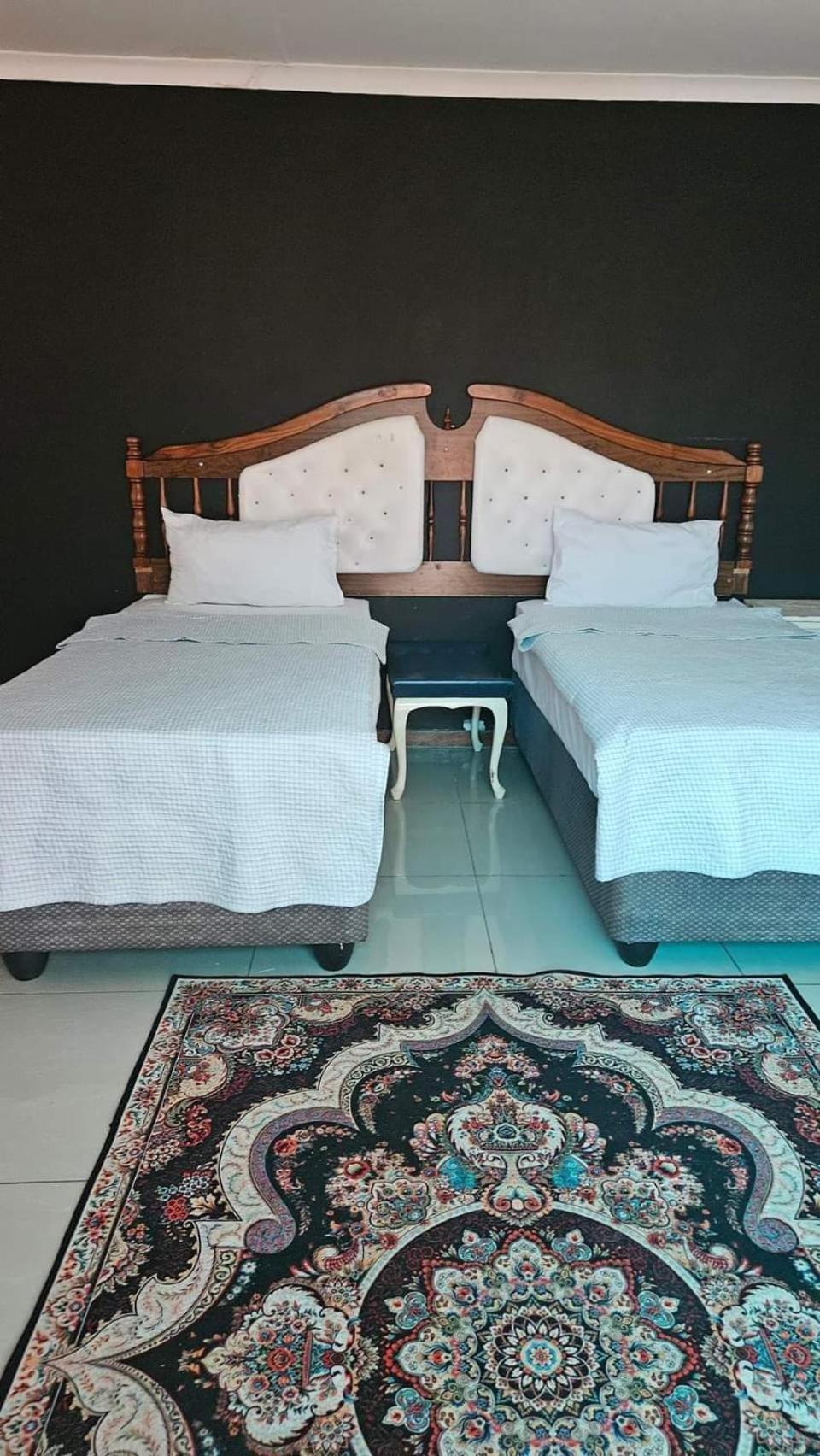 Goodlife Guest House In Mafikeng Extérieur photo